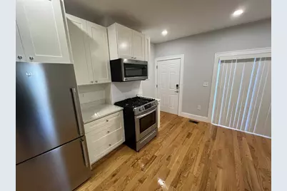 374 Oxford St #2, Somerville, MA 02144 - Photo 2