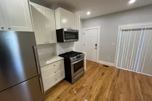 374 Oxford St, Somerville, MA 02144 - Photo 2