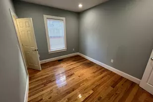 374 Oxford St, Somerville, MA 02144 - Photo 16