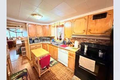 331 Burncoat St, Worcester, MA 01606 - Photo 8