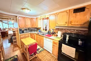 331 Burncoat St, Worcester, MA 01606 - Photo 8