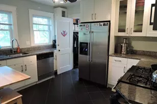 14 Harrington St, Newton, MA 02460 - Photo 4