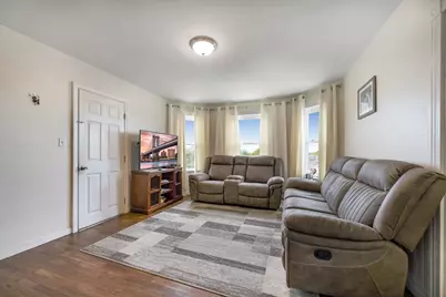 80 Lane St #3, Fall River, MA 02721 - Photo 2