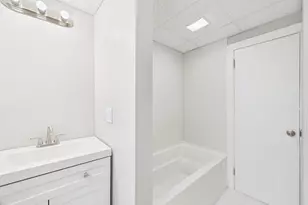 101 Perkins St, Somerset, MA 02725 - Photo 24
