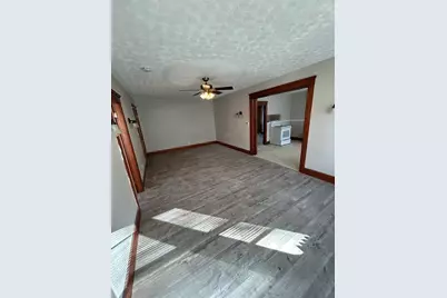 6 Boyden St #1F, Webster, MA 01570 - Photo 4