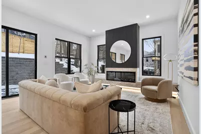 84 East Side Pkwy #84, Newton, MA 02460 - Photo 4