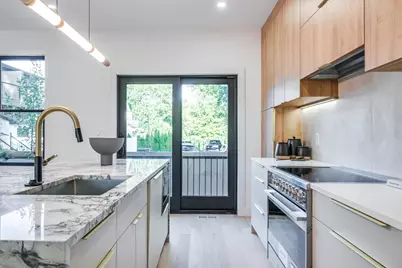 290 Watertown St #C, Newton, MA 02458 - Photo 10