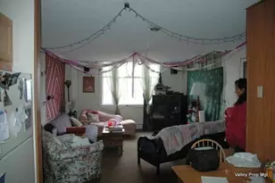 1381 S East St, Amherst, MA 01002 - Photo 4