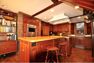 51 Pinckney St, Boston, MA 02114 - Photo 8