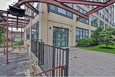 21 Illinois St #301, Worcester, MA 01610 - Photo 6