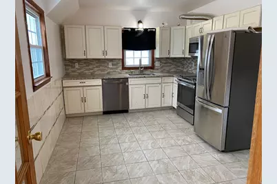 79 19th  Street #B, Lowell, MA 01850 - Photo 8