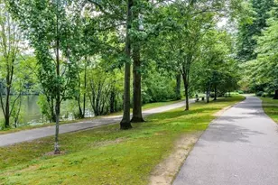 33 Pond Ave, Brookline, MA 02445 - Photo 20