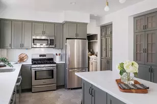 182 Maplewood St, Watertown, MA 02472 - Photo 14