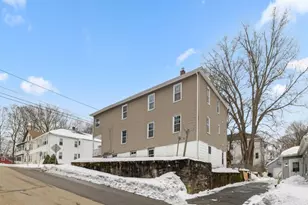 404 High St, Webster, MA 01570 - Photo 4