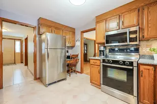 18 Joseph Rd, Northborough, MA 01532 - Photo 12