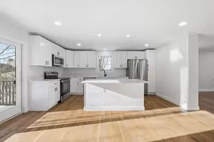 79 School St, Lowell, MA 01854 - Photo 4