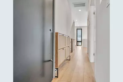 159 W 9th #1, Boston, MA 02127 - Photo 8