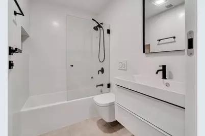 159 W 9th #1, Boston, MA 02127 - Photo 18