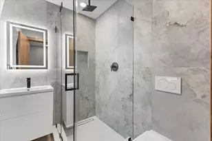 653 E 7th, Boston, MA 02127 - Photo 8