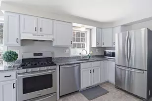 11 Joseph Ave, Dracut, MA 01826 - Photo 10