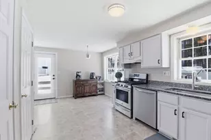 11 Joseph Ave, Dracut, MA 01826 - Photo 8