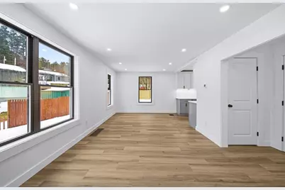 26 Rivulet St, Uxbridge, MA 01569 - Photo 4