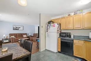 78 Edgelawn Ave, North Andover, MA 01845 - Photo 10