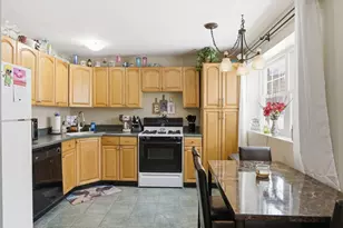 78 Edgelawn Ave, North Andover, MA 01845 - Photo 6