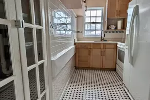 17 Hammond Pond Pkwy, Newton, MA 02467 - Photo 4