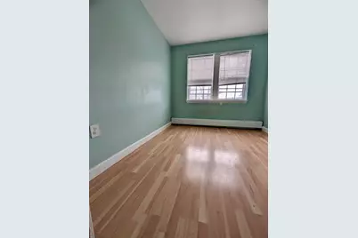 17 Hammond Pond Pkwy #4, Newton, MA 02467 - Photo 6