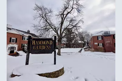 17 Hammond Pond Pkwy #4, Newton, MA 02467 - Photo 8