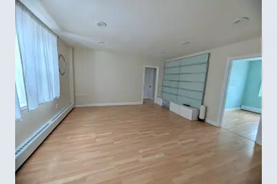 17 Hammond Pond Pkwy #4, Newton, MA 02467 - Photo 2