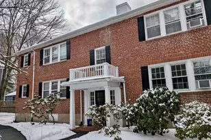 17 Hammond Pond Pkwy, Newton, MA 02467 - Photo 1