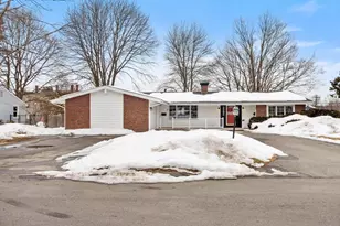 101 Elmcrest Rd, North Andover, MA 01845 - Photo 2