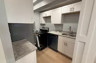 896 Broadway, Revere, MA 02151 - Photo 4