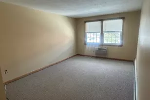 75 Ridgewood Ln, Gardner, MA 01440 - Photo 4