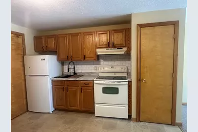 75 Ridgewood Ln #19, Gardner, MA 01440 - Photo 2