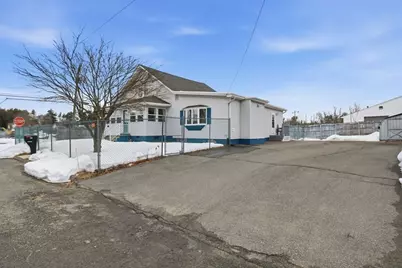 83 Oakdale St, Springfield, MA 01104 - Photo 38