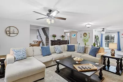 83 Oakdale St, Springfield, MA 01104 - Photo 2