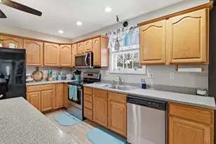 83 Oakdale St, Springfield, MA 01104 - Photo 12