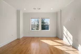 18 Robert St, Boston, MA 02131 - Photo 16