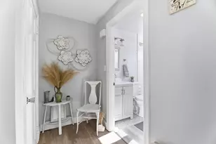 42 Anthony St, Agawam, MA 01001 - Photo 16