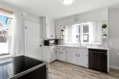 23 Ellsworth Ave, Melrose, MA 02176 - Photo 14