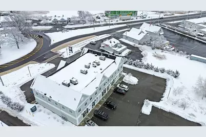 190 State #Upper 4, Newburyport, MA 01950 - Photo 6