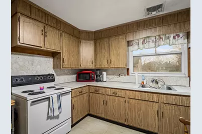 16 Felton St, Woburn, MA 01801 - Photo 22