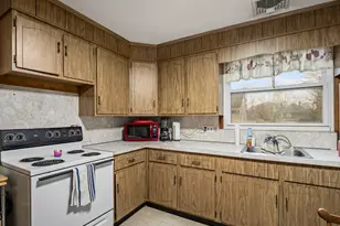 16 Felton St, Woburn, MA 01801 - Photo 22