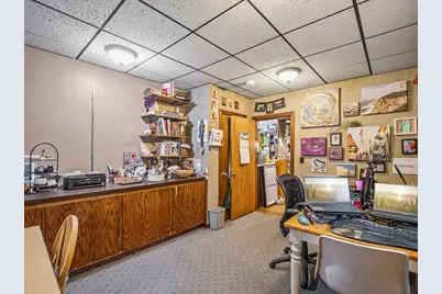 16 Felton St, Woburn, MA 01801 - Photo 10