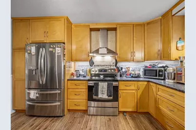 16 Felton St, Woburn, MA 01801 - Photo 4