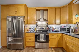 16 Felton St, Woburn, MA 01801 - Photo 4