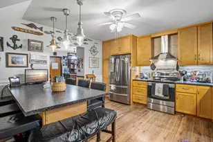 16 Felton St, Woburn, MA 01801 - Photo 2